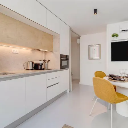 1br Charming In The Heart Of Santos | By Airnest Апартаменти